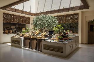 Hotel Al Wathba, a Luxury Collection Desert Resort & Spa
