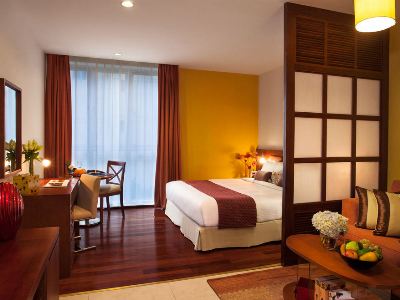 Hotel Somerset West Lake