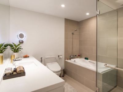 Гостиница Somerset West Point Hanoi