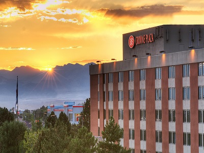 Гостиница Crowne Plaza Airport Convention Ctr