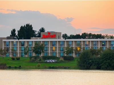 Гостиница Washington Dulles Airport Marriott