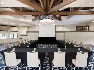 Гостиница Delta Hotels Phoenix Mesa
