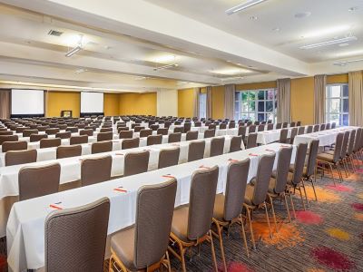 Гостиница Crowne Plaza Concord
