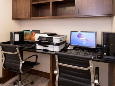 Hotel Holiday Inn Express And Suite River Park