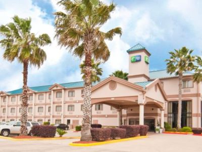 Гостиница Holiday Inn Express N Ste Lake Charles