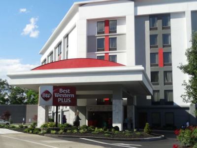Гостиница Best Western Plus Cincinnati Riverfront
