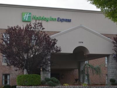 Гостиница Holiday Inn Express And Suite West Point