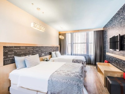 Гостиница Tryp By Wyndham Times Square South