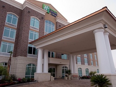 Гостиница Holiday Inn Expr Suite Airport-Conv Ctr