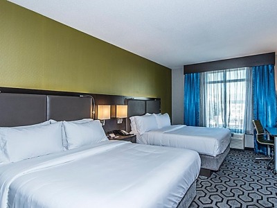 Hotel Holiday Inn Expr Suite Airport-Conv Ctr