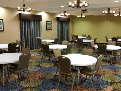 Гостиница Holiday Inn Expr Ste Atascocita-Kingwood