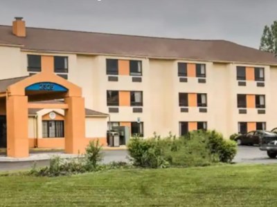 Гостиница Days Inn Wyndham Flint / Bishop Intl Apt