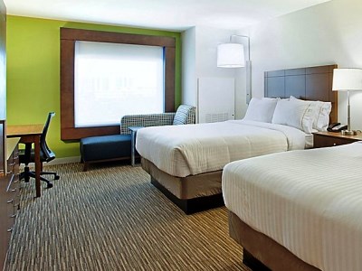 Гостиница Holiday Inn Express And Suites Downtown