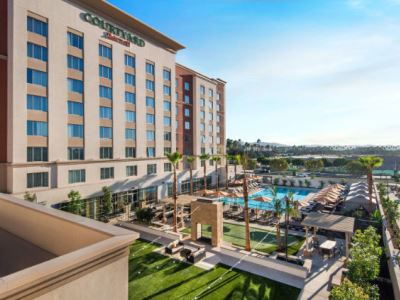 Гостиница Courtyard Irvine Spectrum