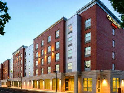 Гостиница Courtyard Edgewater Nyc Area