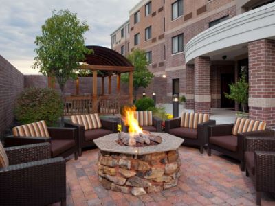 Гостиница Courtyard Columbia