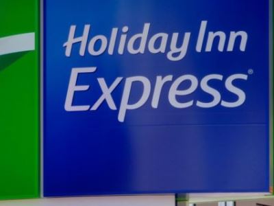 Гостиница Holiday Inn Exp Bronx Nyc - Stadium Area