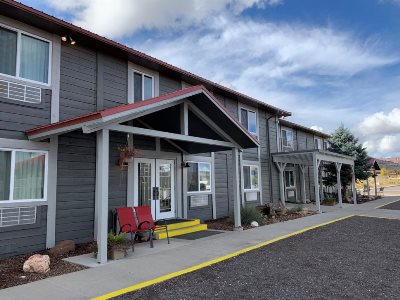 Hotel Red Ledges Inn