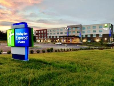 Hotel Hi Exp And Suite Raleigh Apt-Brier Creek