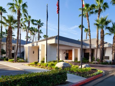 Гостиница Four Points by Sheraton Bakersfield