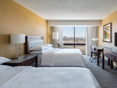 Гостиница Sheraton West des Moines Hotel