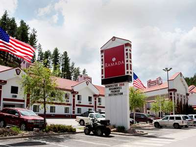 Hotel Ramada By Wyndham Near Mt Rushmore