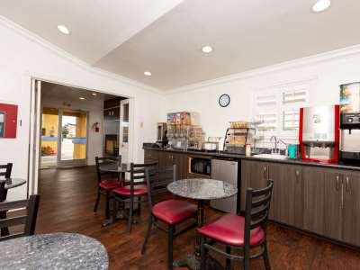 Гостиница Surestay Best Western Seaside Monterey