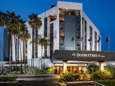 Hotel Doubletree By Hilton Carson