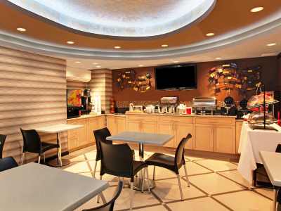 Гостиница Ramada by Wyndham Bronx