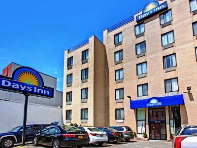 Гостиница Days Inn By Wyndham Brooklyn