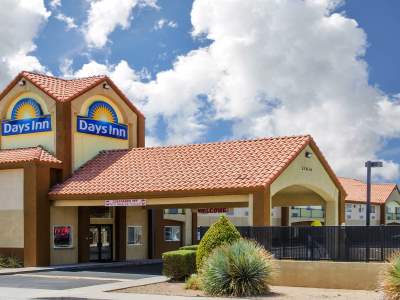 Гостиница Days Inn by Wyndham Phoenix North