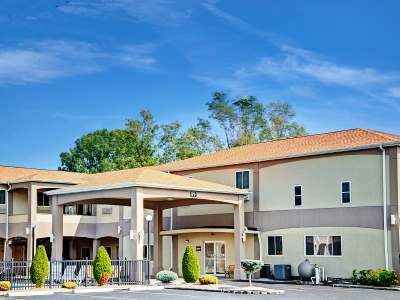 Гостиница Days Inn N Suites Niagara Falls/Buffalo