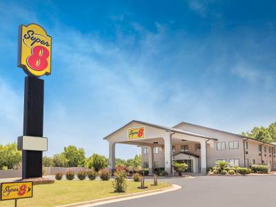 Гостиница Super 8 By Wyndham Montgomery I-65