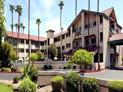 Гостиница Days Inn And Suites By Wyndham Tempe