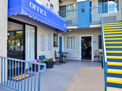 Гостиница Americas Best Value Inn Hollywood