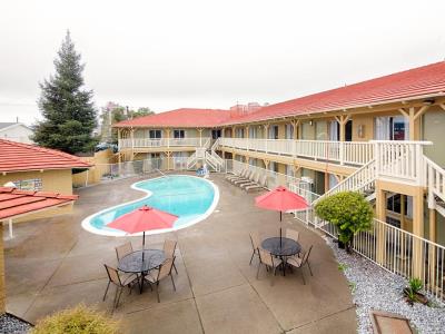 Hotel Red Lion Inn And Suites Redding