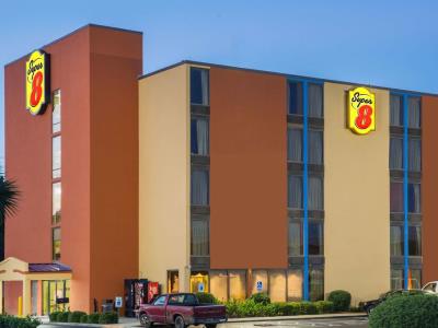 Hotel Super 8 By Wyndham/Market Common Area