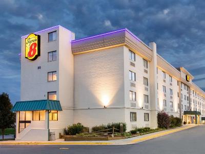 Hotel Super 8 By Wyndham Frederick
