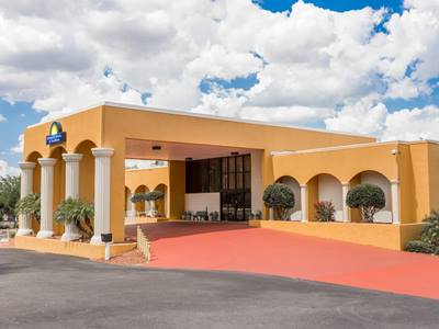 Hotel Days Inn And Suites By Wyndham Clermont