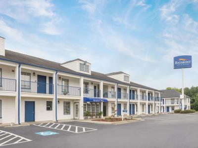Гостиница Baymont By Wyndham Macon I-475