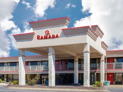 Hotel Ramada By Wyndham Htl And Conference Ctr