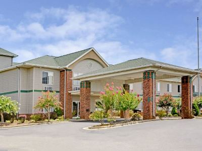 Hotel Super 8 By Wyndham Salisbury