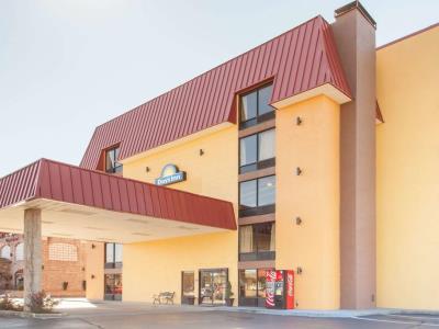 Гостиница Days Inn And Suites Wyndham Pigeon Forge