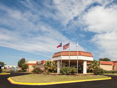 Hotel Days Inn By Wyndham Sherman