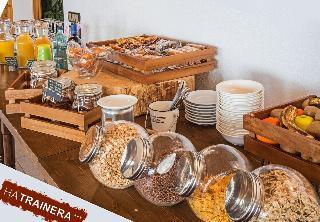 Гостиница Hostal Trainera