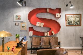 Hotel So'Co by HappyCulture