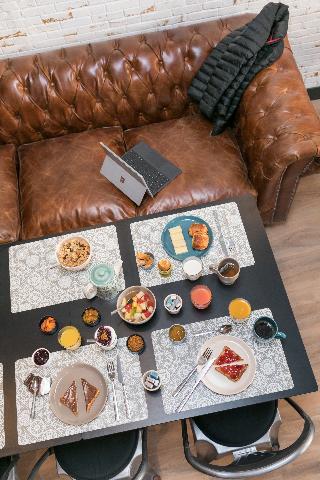Hotel So'Co by HappyCulture