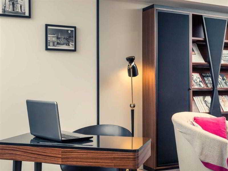 Гостиница Hotel Mercure Paris Arc de Triomphe Wagram