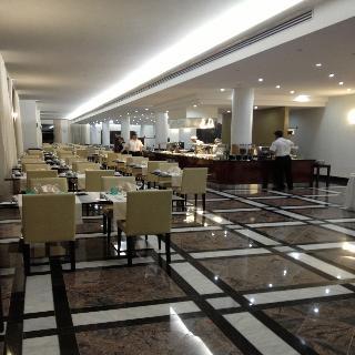 Гостиница Barcelo Angra Marina