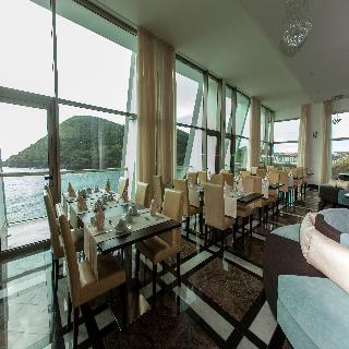 Гостиница Barcelo Angra Marina